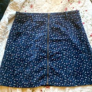 XL Navy Blue Skirt with Floral Pattern